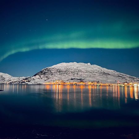 Kvaloya Apartment By The Sea Tromsø Esterno foto